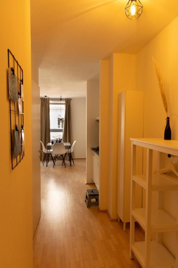 Modern - Neu - Gemutlich - Self Checkin - Zentral - Strassenbahn 38 Zum Ring Apartman Bécs Kültér fotó