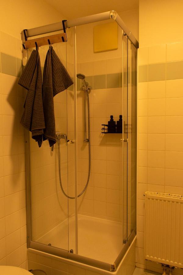 Modern - Neu - Gemutlich - Self Checkin - Zentral - Strassenbahn 38 Zum Ring Apartman Bécs Kültér fotó